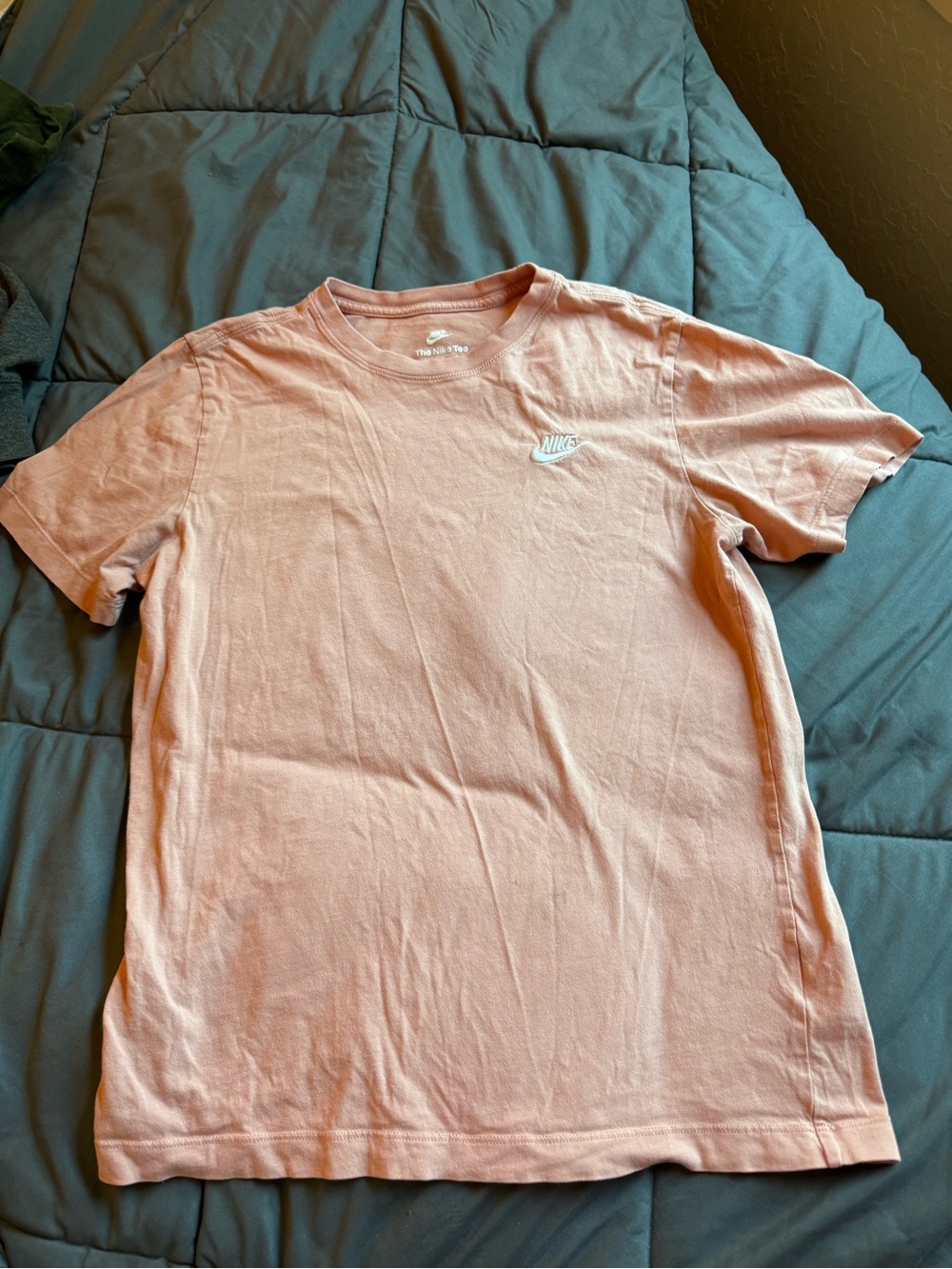 Nike Short Sleeve Crew Tee in Salmon Pink